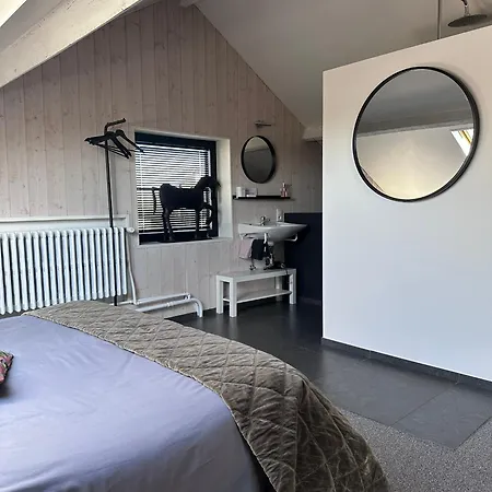 't Zwart Peird Bed & Breakfast Poperinge